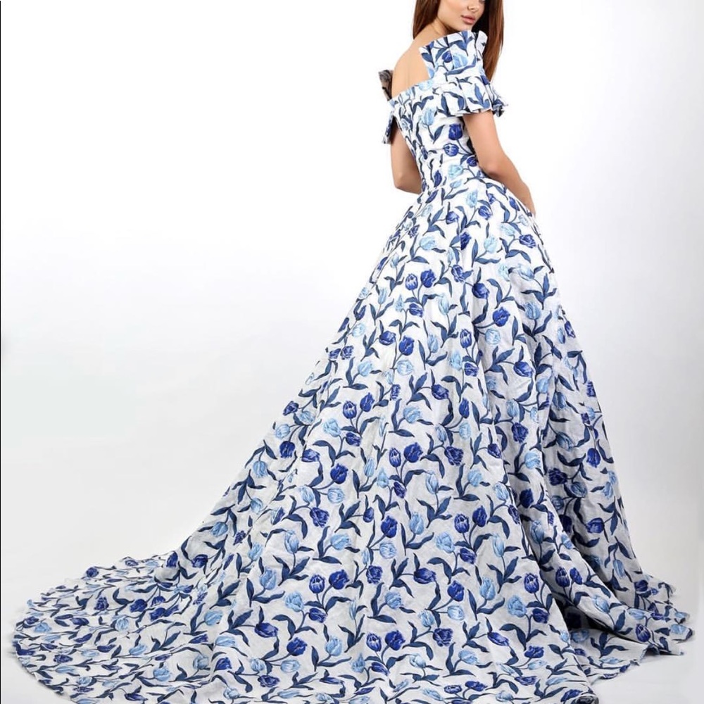 Long beautiful blue princess dress.